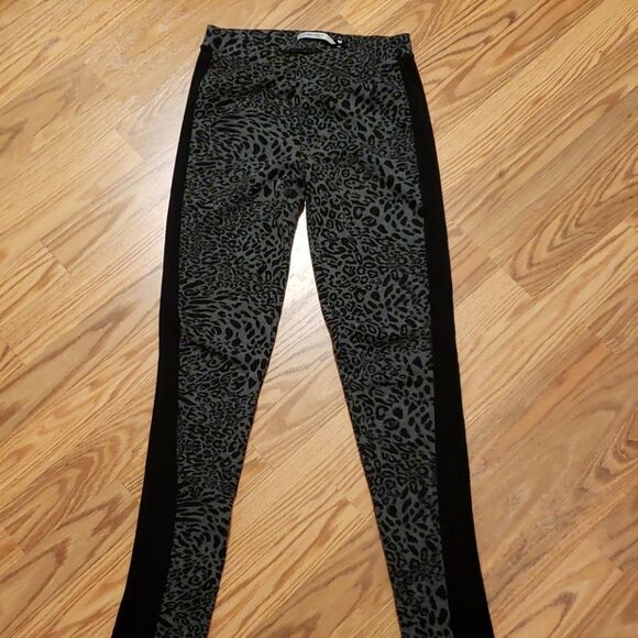 LEOPARD Stradivarius - Picture 2 of 3